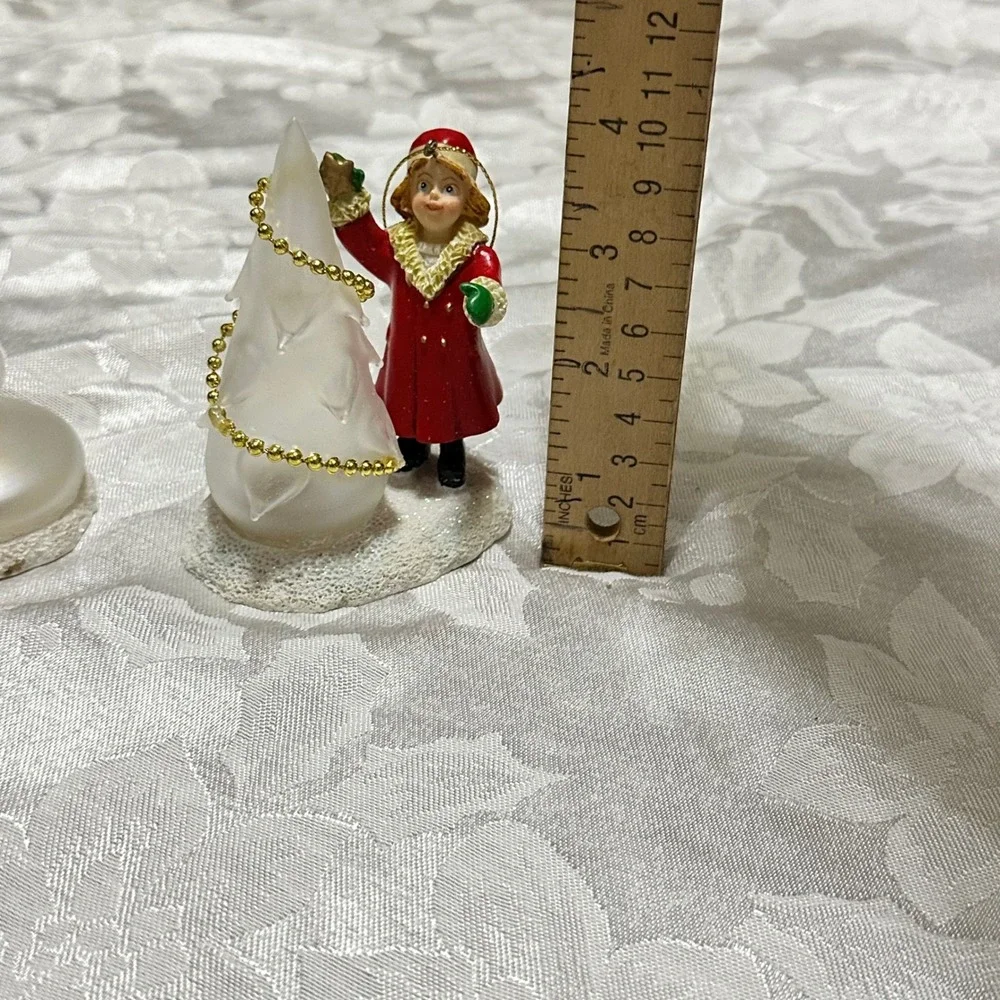 Unbranded Christmas Figurines Set 2 OS Red‎ Excellent Frosted Tree Snowman Girl